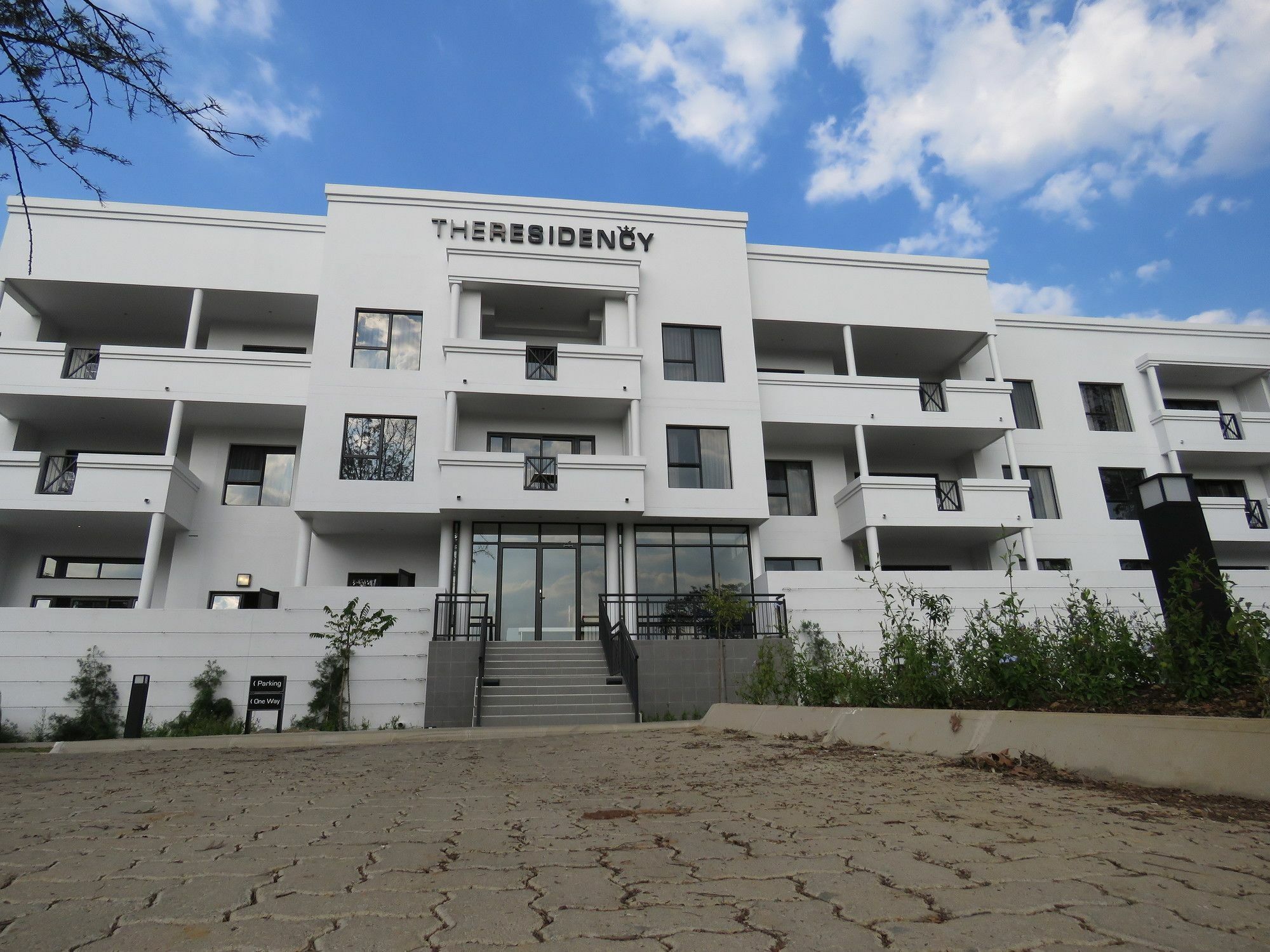 Mint Hotel Sandhurst Йоханнесбург Экстерьер фото